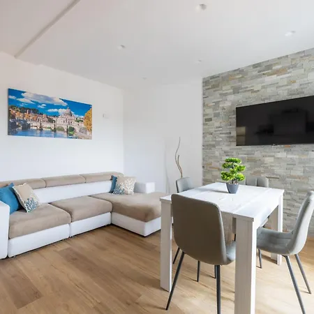 Lilly's Piazza Navona Appartement *